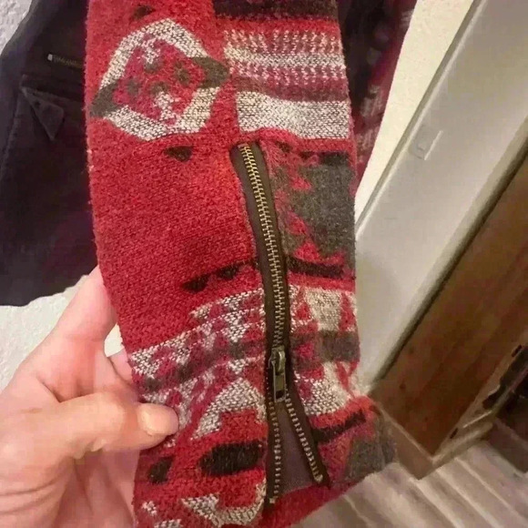 Thread & Supply Jacket Grey Hood, Tribal Knit Red Sleeves, Size Large Boho Style - Picture 5 of 6